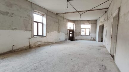 ELADÓ Mezőkövesd főutcáján 150m2-es üzlethelyiség. - Image 14