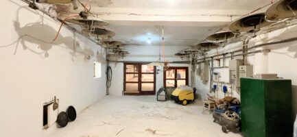 Mezőkövesden 2,5ha-on igényes lovastanya, 2 szobás+ nappalis családi lakrész és gazdasági komplexum ELADÓ. - Image 36