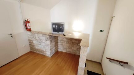 BOGACSON A BUKK LABANAL ELADO KITUNO ALLAPOTU 15 APARTMANOS PANZIO. 135M 45