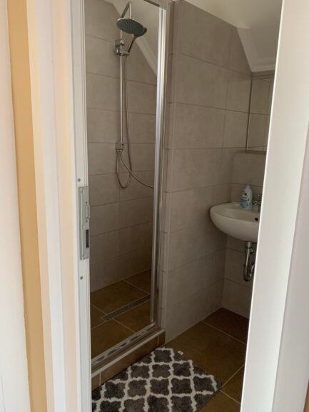 Eladó Mezőkövesd Zsóry fürdő üdülőterületén egy teljeskörűen felújított 2 apartmanból álló nyaralóház. - Image 17