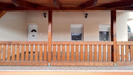Eladó Mezőkövesd Zsóry fürdő üdülőterületén egy teljeskörűen felújított 2 apartmanból álló nyaralóház. - Image 24