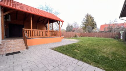 Eladó Mezőkövesd Zsóry fürdő üdülőterületén egy teljeskörűen felújított 2 apartmanból álló nyaralóház. - Image 25