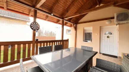 Eladó Mezőkövesd Zsóry fürdő üdülőterületén egy teljeskörűen felújított 2 apartmanból álló nyaralóház. - Image 33