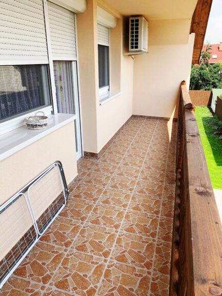 Eladó Mezőkövesd Zsóry fürdő üdülőterületén egy teljeskörűen felújított 2 apartmanból álló nyaralóház. - Image 10