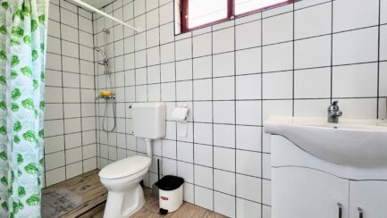 Egertől pár km-re Bogácson a Bükk lábánál hétvégiház ELADÓ. 23M Ft. - Image 27