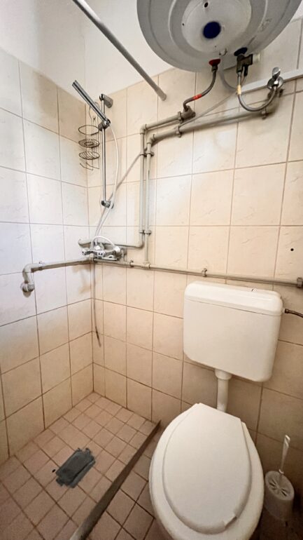 ELADÓ Mezőkövesd belvárosban Főtéren lévő üzlethelyiség. - Image 16