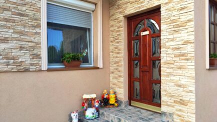 Mezőkövesden ELADÓ kiváló állapotú 3 szobás+ nagy nappalis családi ház. - Image 23