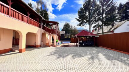 Mezőkövesd Zsóry fürdőn felújított 4 apartmanos üdülőház ELADÓ. - Image 5