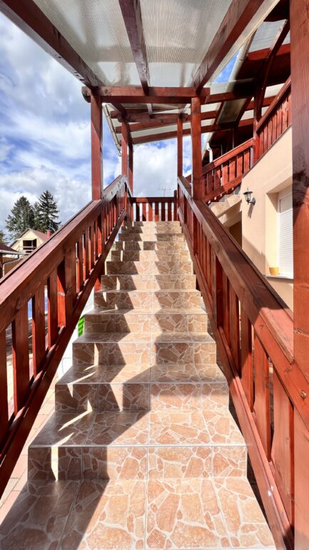Mezőkövesd Zsóry fürdőn felújított 4 apartmanos üdülőház ELADÓ. - Image 8