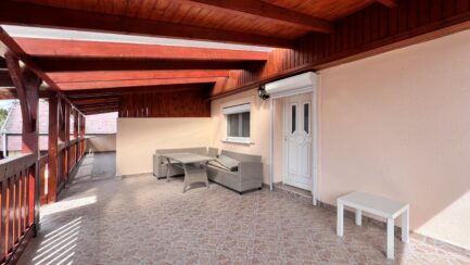 Mezőkövesd Zsóry fürdőn felújított 4 apartmanos üdülőház ELADÓ. - Image 11