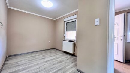Mezőkövesd Zsóry fürdőn felújított 4 apartmanos üdülőház ELADÓ. - Image 38