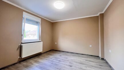 Mezőkövesd Zsóry fürdőn felújított 4 apartmanos üdülőház ELADÓ. - Image 40