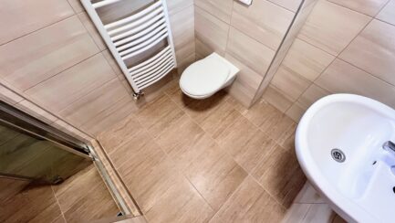 Mezőkövesd Zsóry fürdőn felújított 4 apartmanos üdülőház ELADÓ. - Image 42