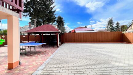 Mezőkövesd Zsóry fürdőn felújított 4 apartmanos üdülőház ELADÓ. - Image 44