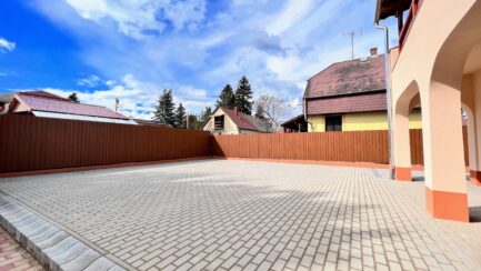Mezőkövesd Zsóry fürdőn felújított 4 apartmanos üdülőház ELADÓ. - Image 47