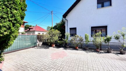 Vácon kiváló állapotú családi ház  80m2-es üzlethelyiséggel ELADÓ. - Image 14