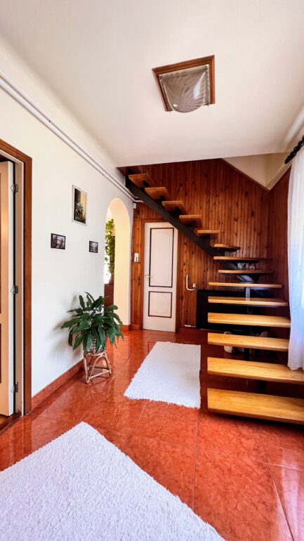 Vácon kiváló állapotú családi ház  80m2-es üzlethelyiséggel ELADÓ. - Image 42