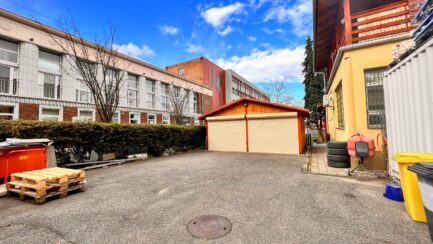 Miskolc Vasgyár részén komplex ipari, kereskedelmi, raktározási és lakó ingatlan ELADÓ. - Image 6