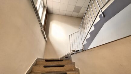Miskolc Vasgyár részén komplex ipari, kereskedelmi, raktározási és lakó ingatlan ELADÓ. - Image 10