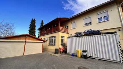 Miskolc Vasgyár részén komplex ipari, kereskedelmi, raktározási és lakó ingatlan ELADÓ. - Image 37
