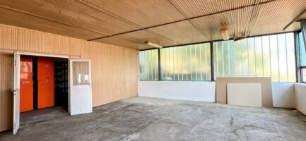 250M, Az Egertől nem messze lévő Verpeléten 10.000M2, nagy alapterületű ipari ingatlan, borászat ELADÓ. - Image 6