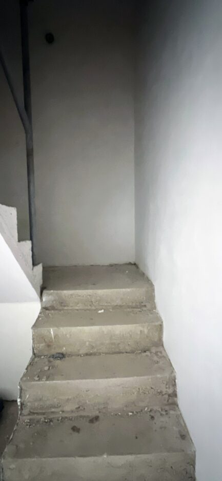 Egerben a Kistályai úton, közel az M25-höz iroda,-bemutatóterem, többcélú ingatlan ELADÓ. - Image 9