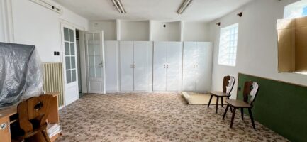 Gyöngyösön ipari ingatlan, kereskedelmi egység, bútorbolt eladó. - Image 27