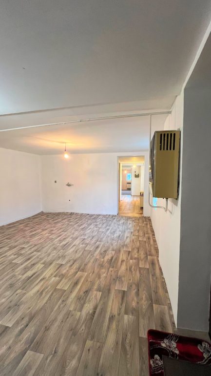 A Heves vármegyei Szihalmon 2,5 szobás, belsőfelújított családi ház eladó. - Image 6