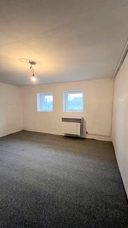 A Heves vármegyei Szihalmon 2,5 szobás, belsőfelújított családi ház eladó. - Image 14