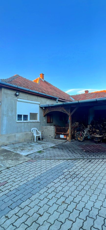 A Tisza tónál Poroszlón vendégháznak is alkalmas családi ház eladó. - Image 19