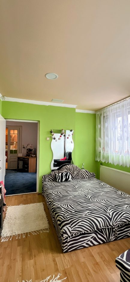  - Image 3