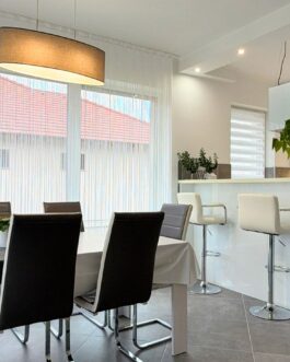 Mezőkövesden, 2020-as építésű, kiváló állapotú családi ház eladó.