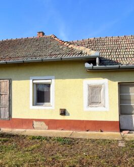 Egerlövőn a Tisza tótól nem messze 2 szobás tornácos ház eladó.