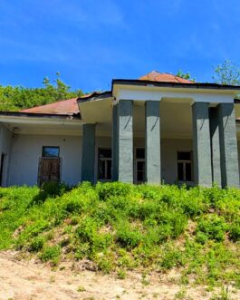 Egerben felújítandó kúria-családi ház eladó.